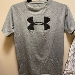 NWOT Under Armour JM boys gray